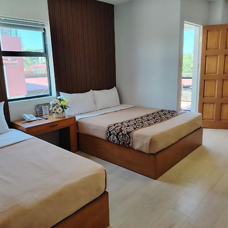 Hotel Carmelita Tuguegarao City Exterior photo
